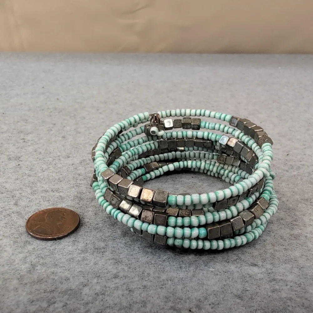 Beaded Coil Bracelet Mint Green White Silver Tone Cube Beads Wrap - Picture 5 of 6